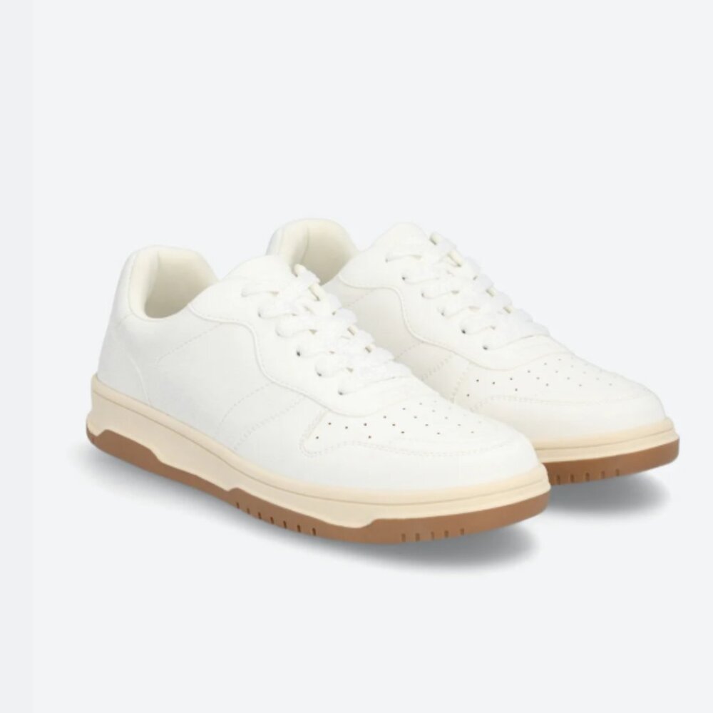DV by Dolce Vita Paxton Sneaker